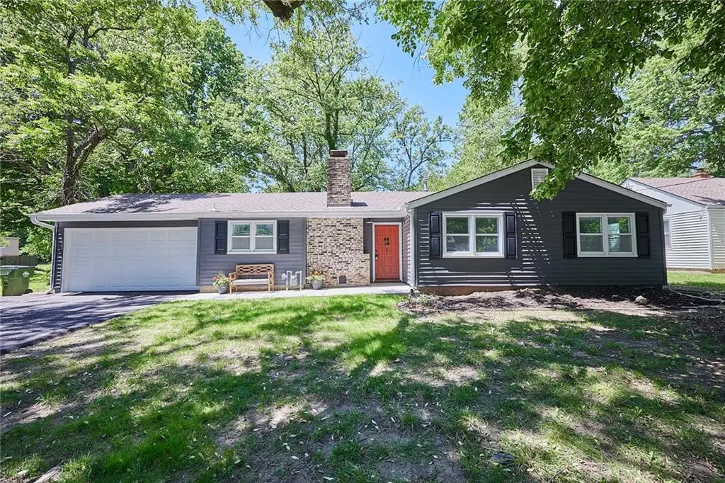 7204 Raytown Road, Raytown, MO 64133 - #1
