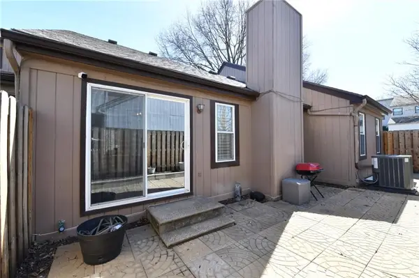6616 Bradshaw Street, Shawnee, KS 66216