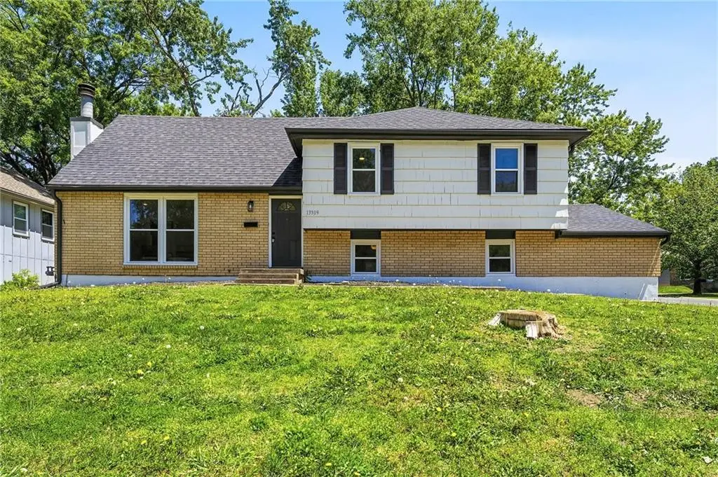 13309 Park Hills Drive, Grandview, MO 64030 - #1