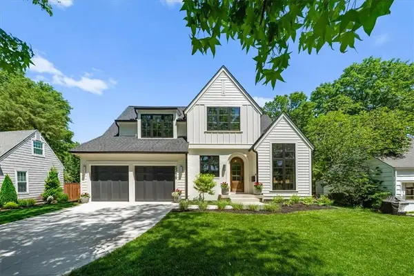 5216 W 73rd Street, Prairie Village, KS 66208