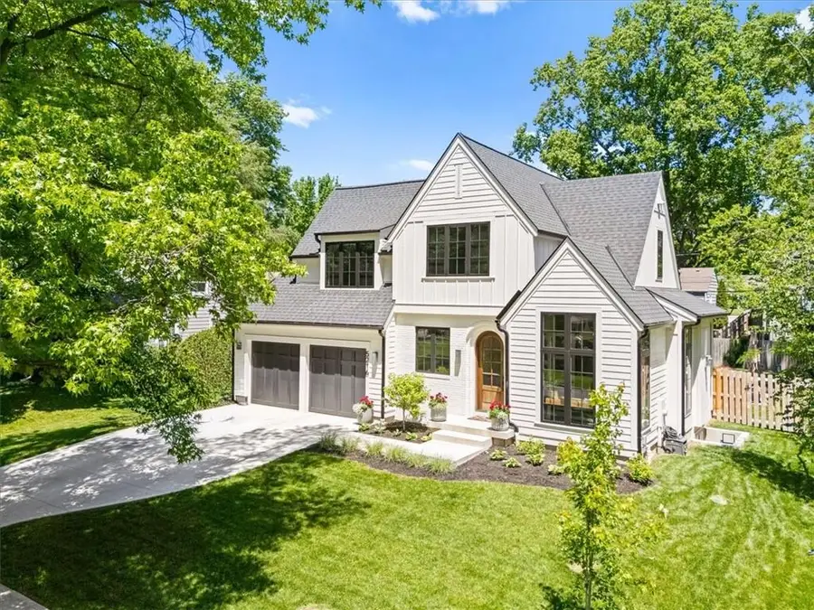 5216 W 73rd Street, Prairie Village, KS 66208 - #2