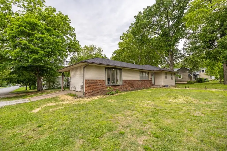 514 E Green Street, Clinton, MO 64735 - #2