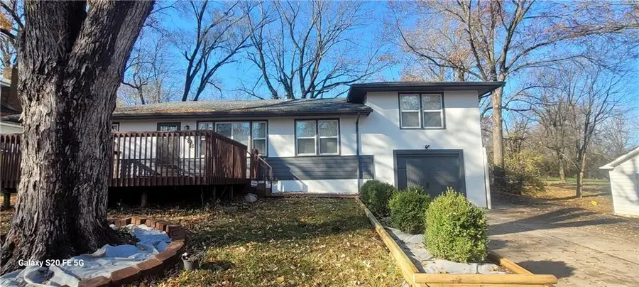 9008 Indiana Avenue, Kansas City, MO 64132 - #2