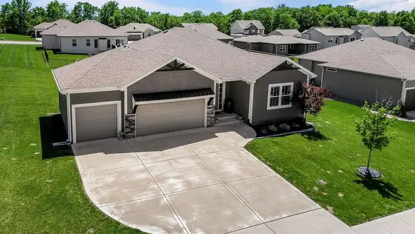 1814 Winchester Drive, Pleasant Hill, MO 64080