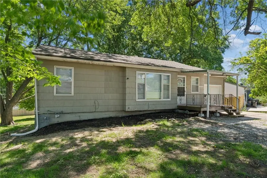 5809 Ralston Avenue, Raytown, MO 64133 - #2