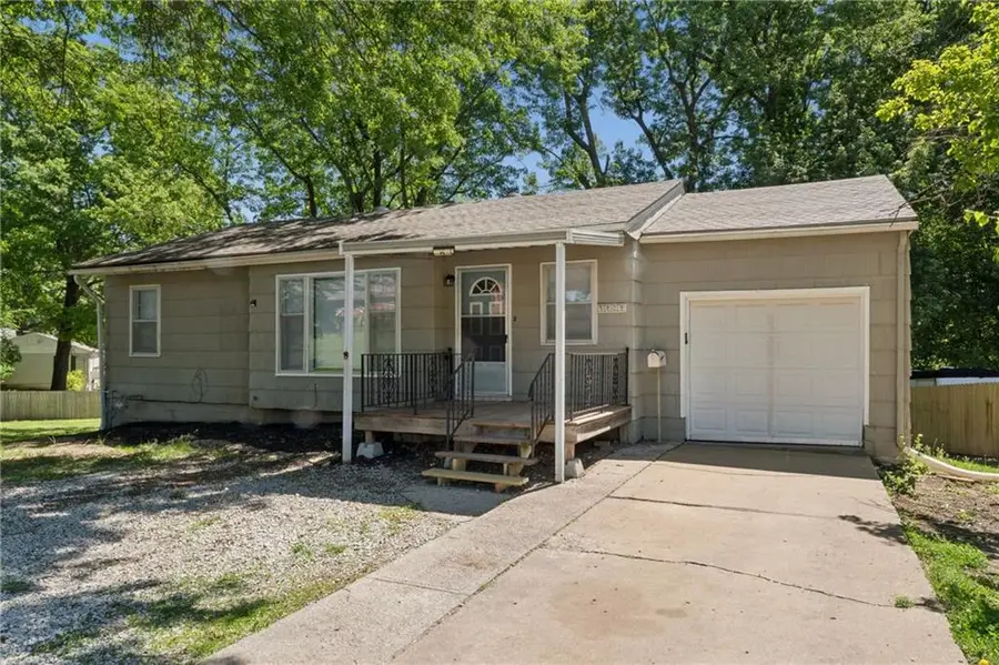 5809 Ralston Avenue, Raytown, MO 64133 - #3