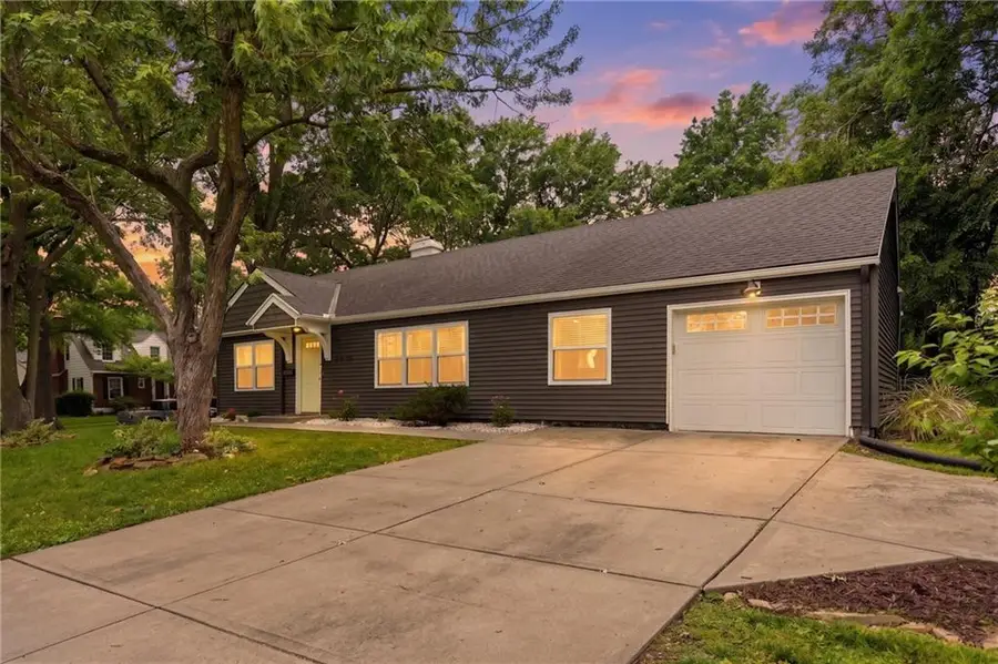 7816 Booth Drive, Prairie Village, KS 66208 - #3