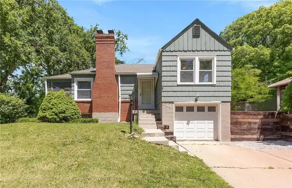 614 NE Woodlawn Street, Kansas City, MO 64116