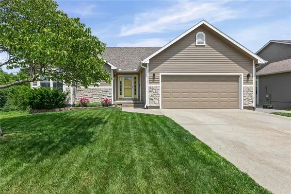 1224 Greenbrier Drive, Eudora, KS 66025