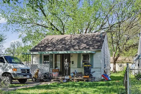 346 Topping Avenue, Kansas City, MO 64123