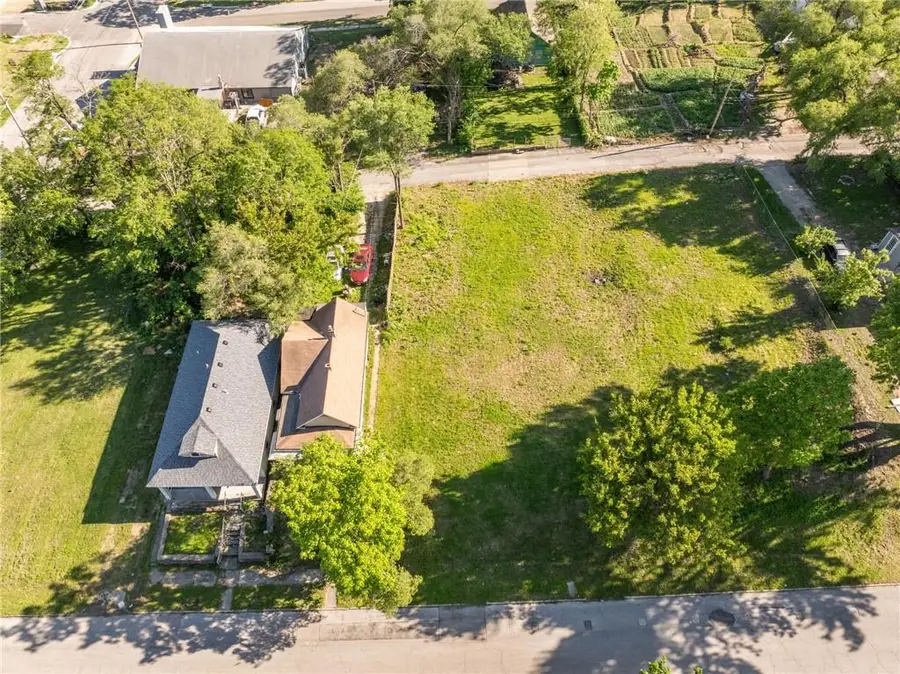 1211 Armstrong Avenue, Kansas City, KS 66102 - #2