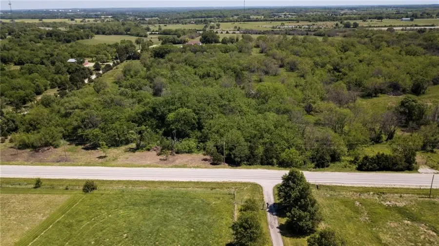 35900 Plum Creek Road, Osawatomie, KS 66064 - #3