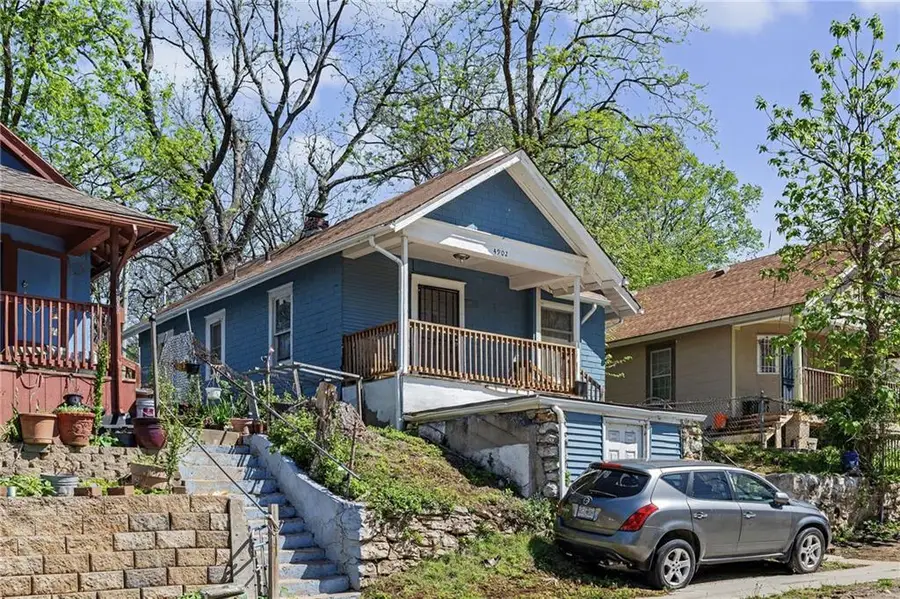 4902 E 17th Street, Kansas City, MO 64127 - #2