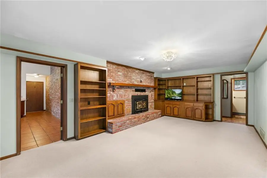 308 Canary Lane, Iola, KS 66749 - #2