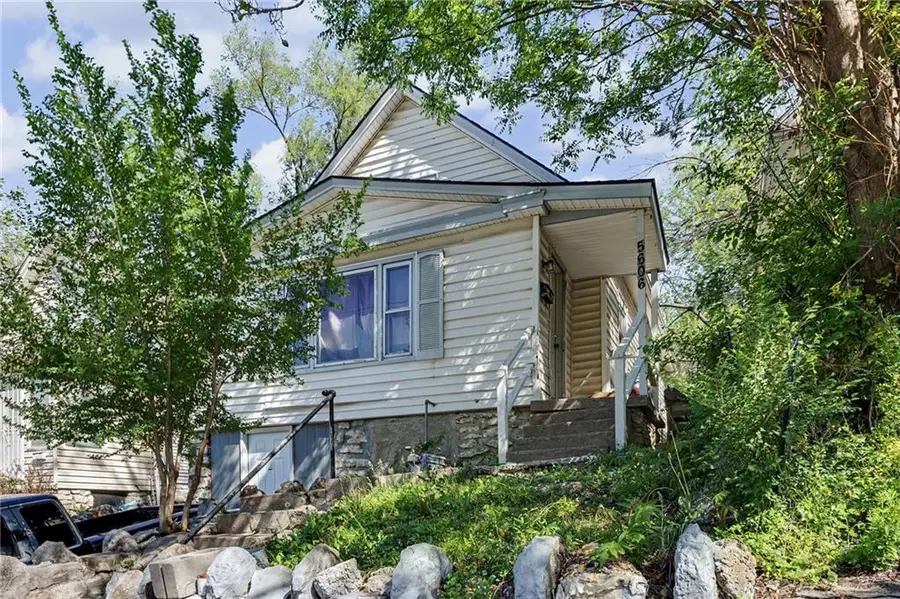 5606 Scarritt Avenue, Kansas City, MO 64123 - #2