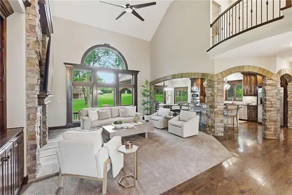 26132 W 108th Place, Olathe, KS 66061