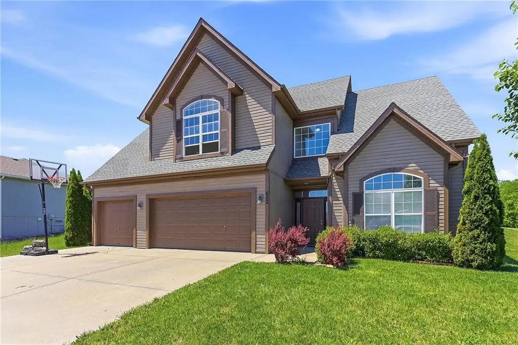 622 Johnston Parkway, Raymore, MO 64083 - #1