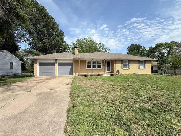 7413 Hedges Avenue, Raytown, MO 64133