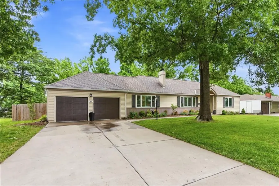 9915 Mercier Street, Kansas City, MO 64114 - #2