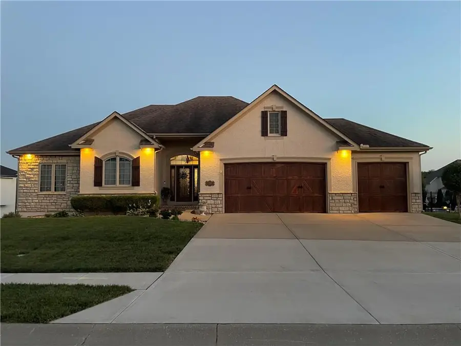 2512 NE Crestview Street, Blue Springs, MO 64029 - #2