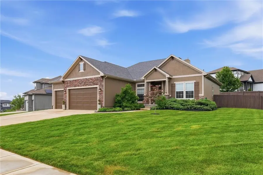 34533 W 82nd Street, De Soto, KS 66018 - #2