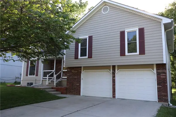 2517 NW Leann Drive, Blue Springs, MO 64014