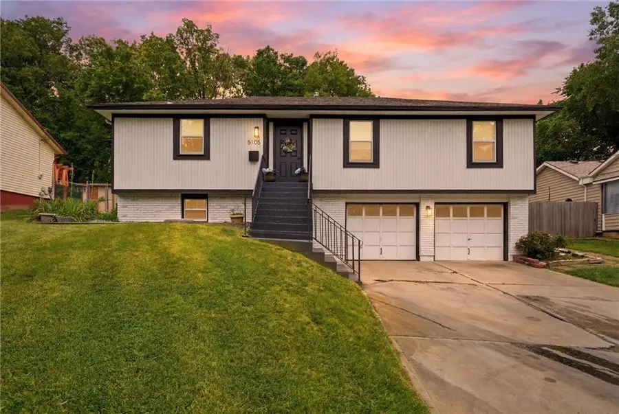 5105 Fairway Drive, Kansas City, MO 64129 - #2