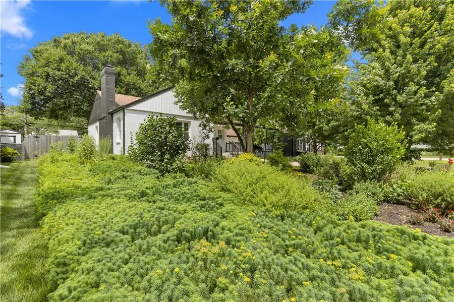5706 Walmer Street, Mission, KS 66202 - #3