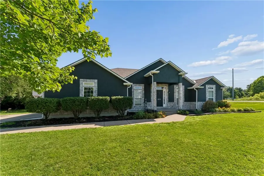 1611 Deer Run Road, Oak Grove, MO 64075 - #2
