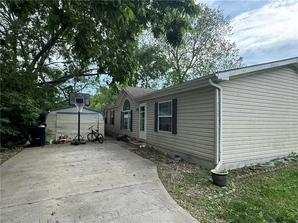 307 E Agnes Street, McLouth, KS 66054