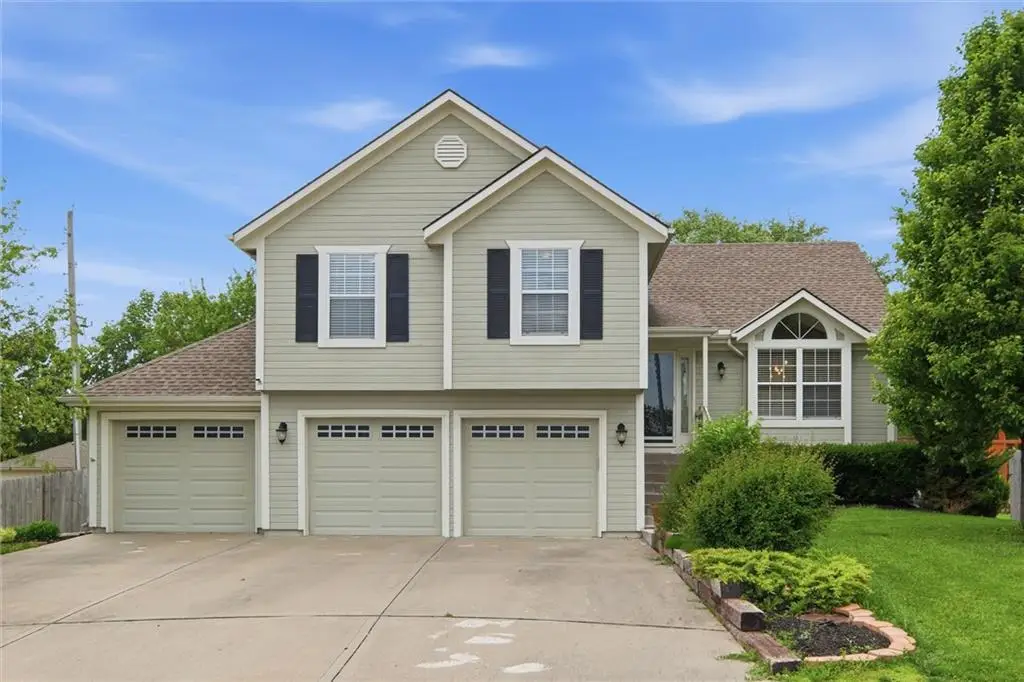 12411 Live Oak Circle, Peculiar, MO 64078 - #1