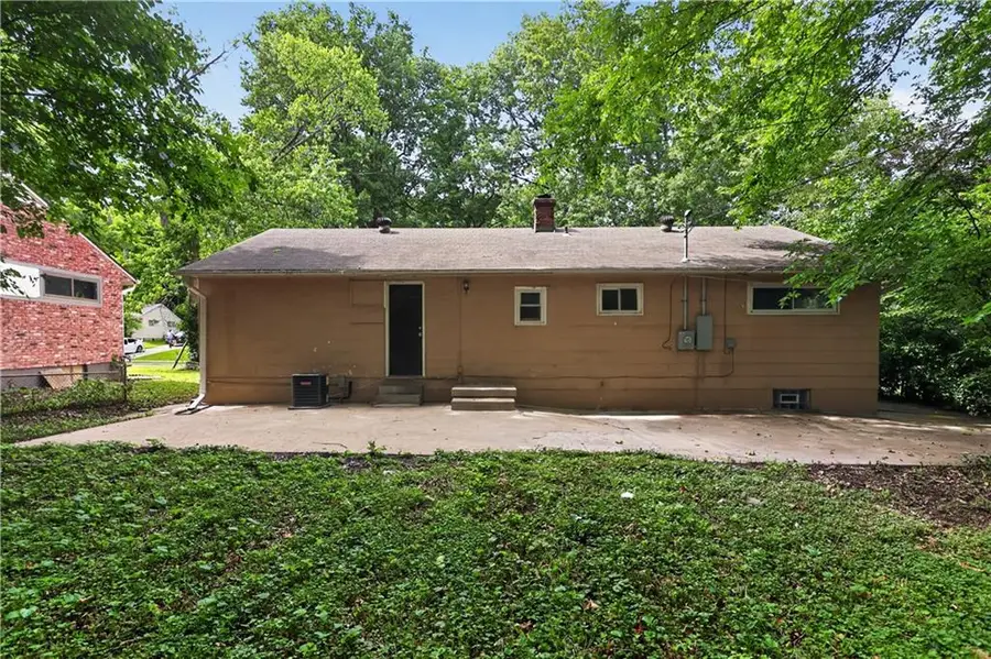 7807 Ruskin Way, Kansas City, MO 64134 - #2