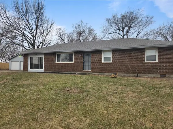 701 Lake Road, Garden City, MO 64747