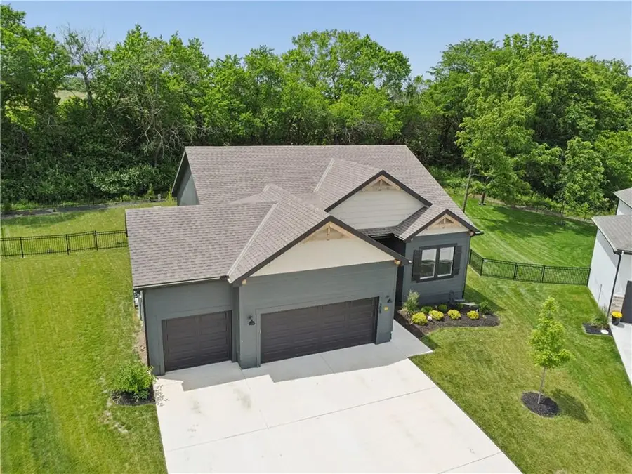 308 Woodview Drive, Raymore, MO 64083 - #2