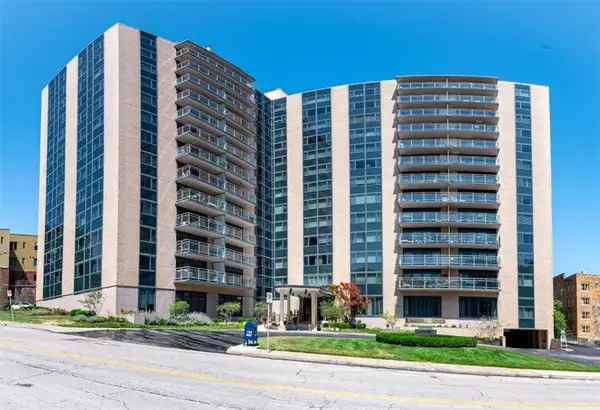 4545 Wornall Road #400, Kansas City, MO 64111