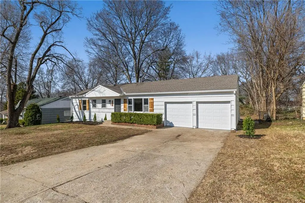 6810 Fairlane Drive, Kansas City, MO 64134 - #1