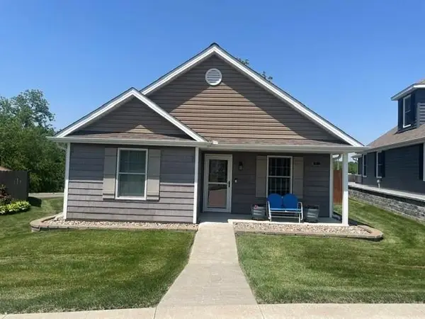4801 N Creekwood Drive, St Joseph, MO 64507