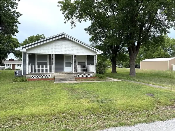 210 W Perry Street, Arma, KS 66712