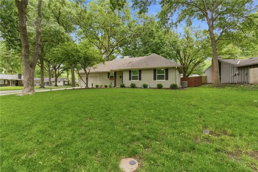 6018 W 78th Terrace, Prairie Village, KS 66208 - #2