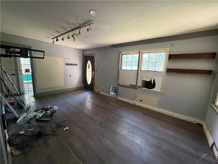 20 W Pocahontas Lane, Kansas City, MO 64114 - #3