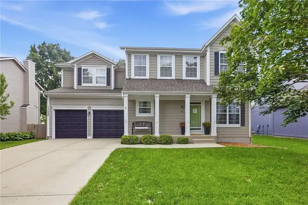 15466 S Wyandotte Drive, Olathe, KS 66062