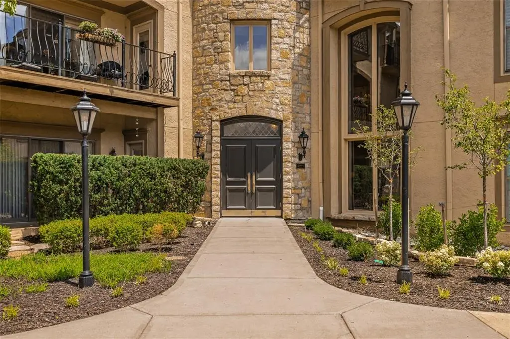 7221 Mission Road #211, Prairie Village, KS 66208 - #1