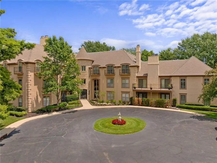 7221 Mission Road #211, Prairie Village, KS 66208 - #2