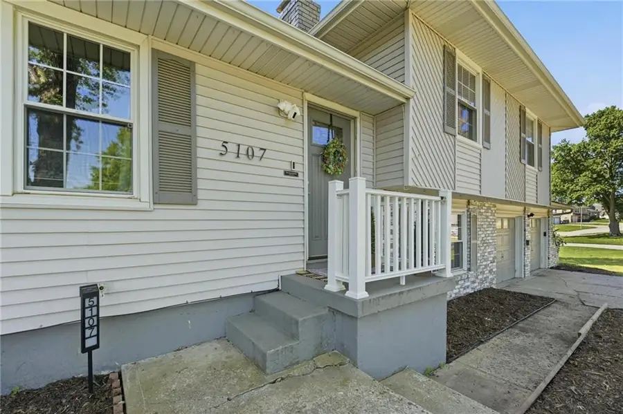 5107 N Highland Avenue, Kansas City, MO 64118 - #2