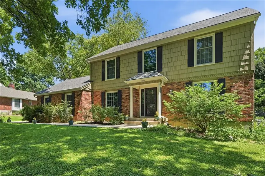 12841 Pembroke Circle, Leawood, KS 66209 - #3