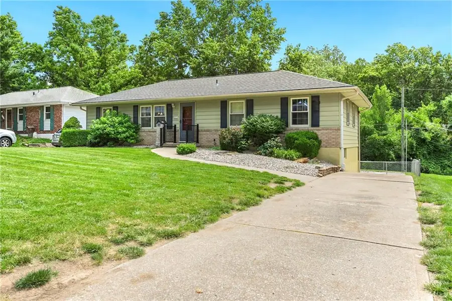 3801 Stonewall Court, Independence, MO 64055 - #2