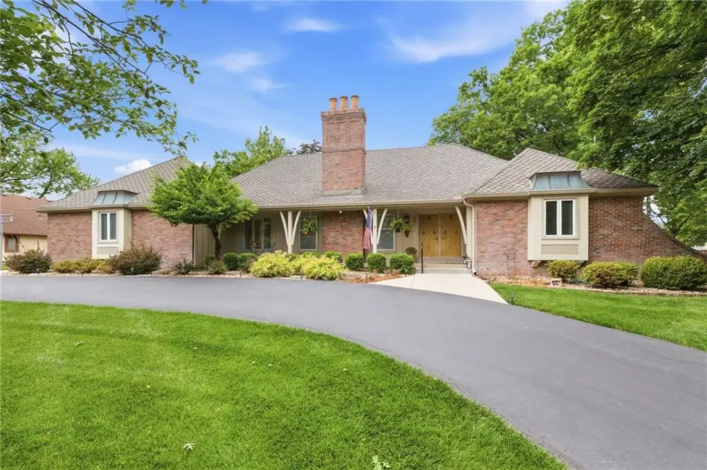 301 S Stevenson Street, Olathe, KS 66061 - #1