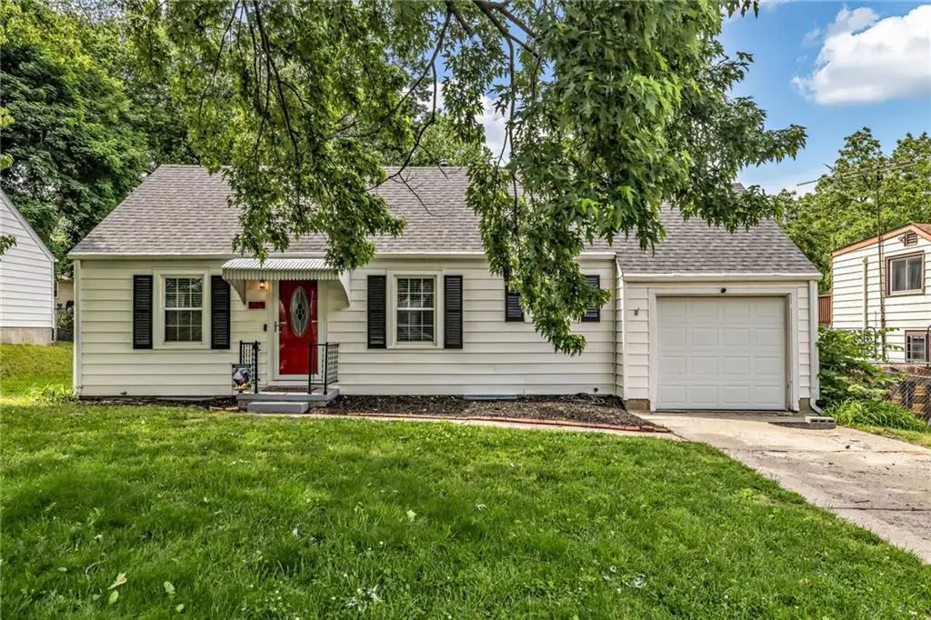 515 NE Greenfield Road, Kansas City, MO 64116 - #1