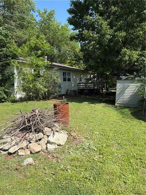 1506 S Ashby Avenue, Chanute, KS 66720 - #2