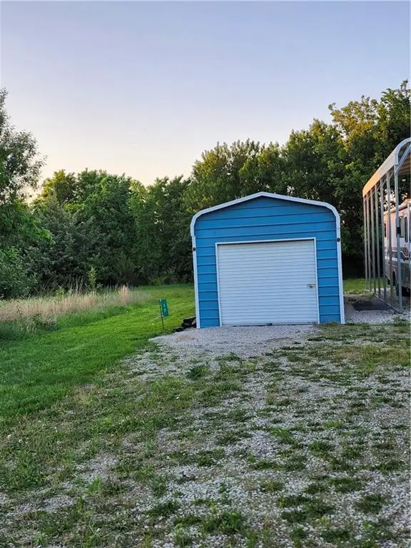 17 Greenwood Lane, Linn Valley, KS 66040